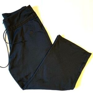 Adidas Woman’s Cropped Sweat Pants Size M